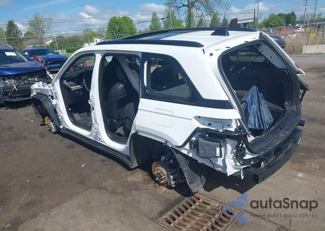 2025 Jeep Grand Cherokee Limited 4X4 z USA, uszkodzony, nr VIN 1C4RJHBGXSC273106